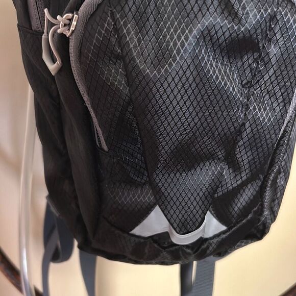 Hydration Backpack - Picture 3 of 7
